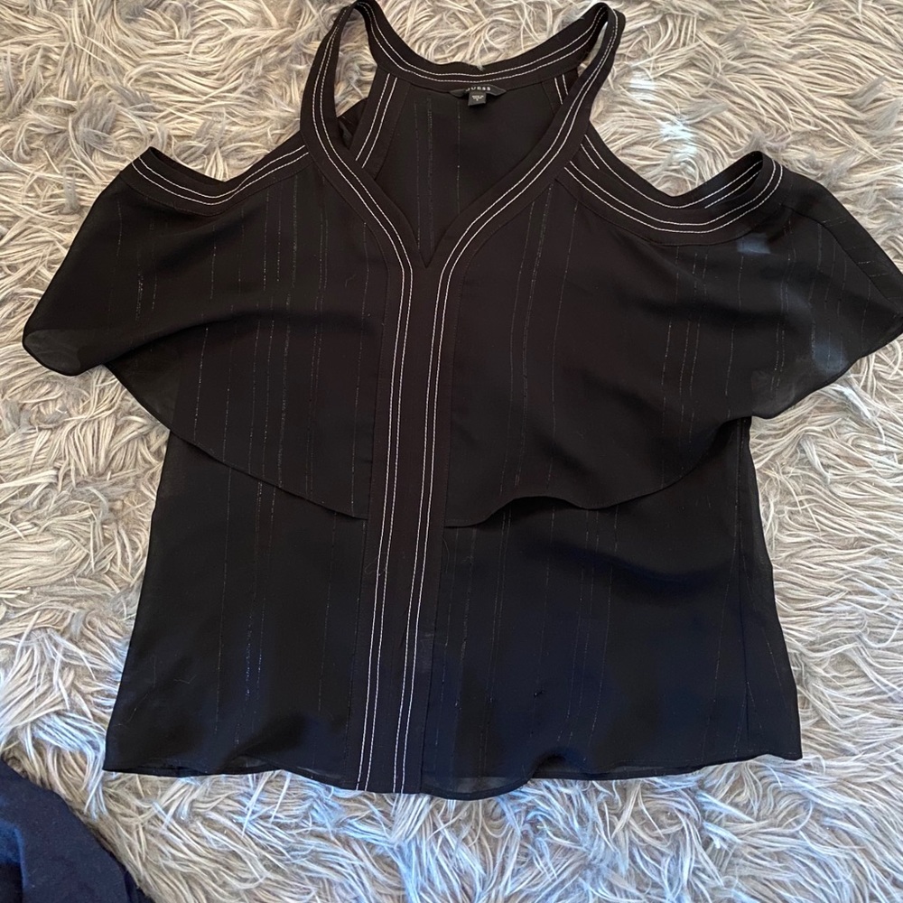 Black guess shirt